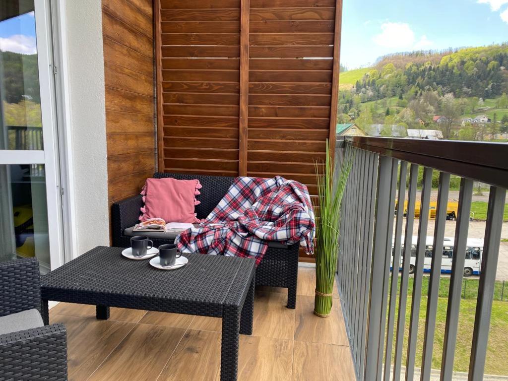 Bieszczady Apartament "Cicha Woda" Leilighet Ustrzyki Dolne Eksteriør bilde